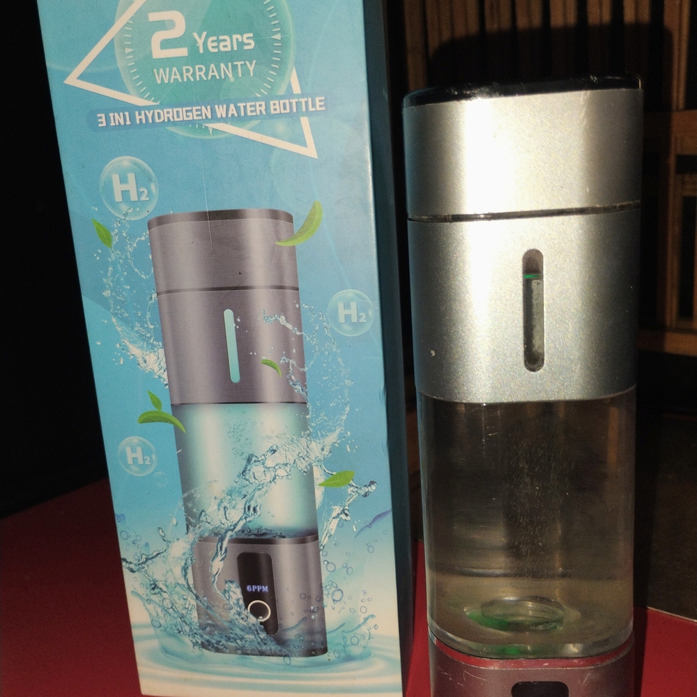 Silver and Black Hydrogen Water Bottle